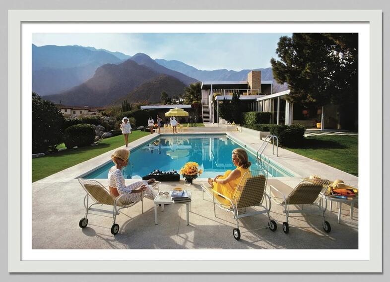 Retro Poolside Host Luxury Lif - Luxury Lifestyle Picture recension och pris